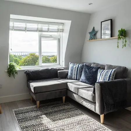 2-Br Chic, Stylish Southsea Apt, Great Views, Easter Special Offer! Spacious & Free Parking Permit, Sleeps 4 - By Blue Puffin Stays Portsmouth Exterior photo
