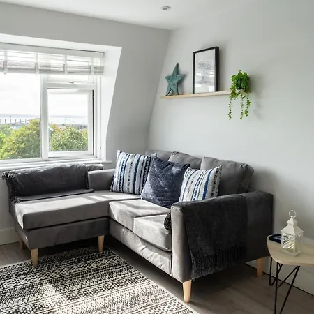 2-Br Chic, Stylish Southsea Apt, Great Views, Easter Special Offer! Spacious & Free Parking Permit, Sleeps 4 - By Blue Puffin Stays Portsmouth Exterior photo