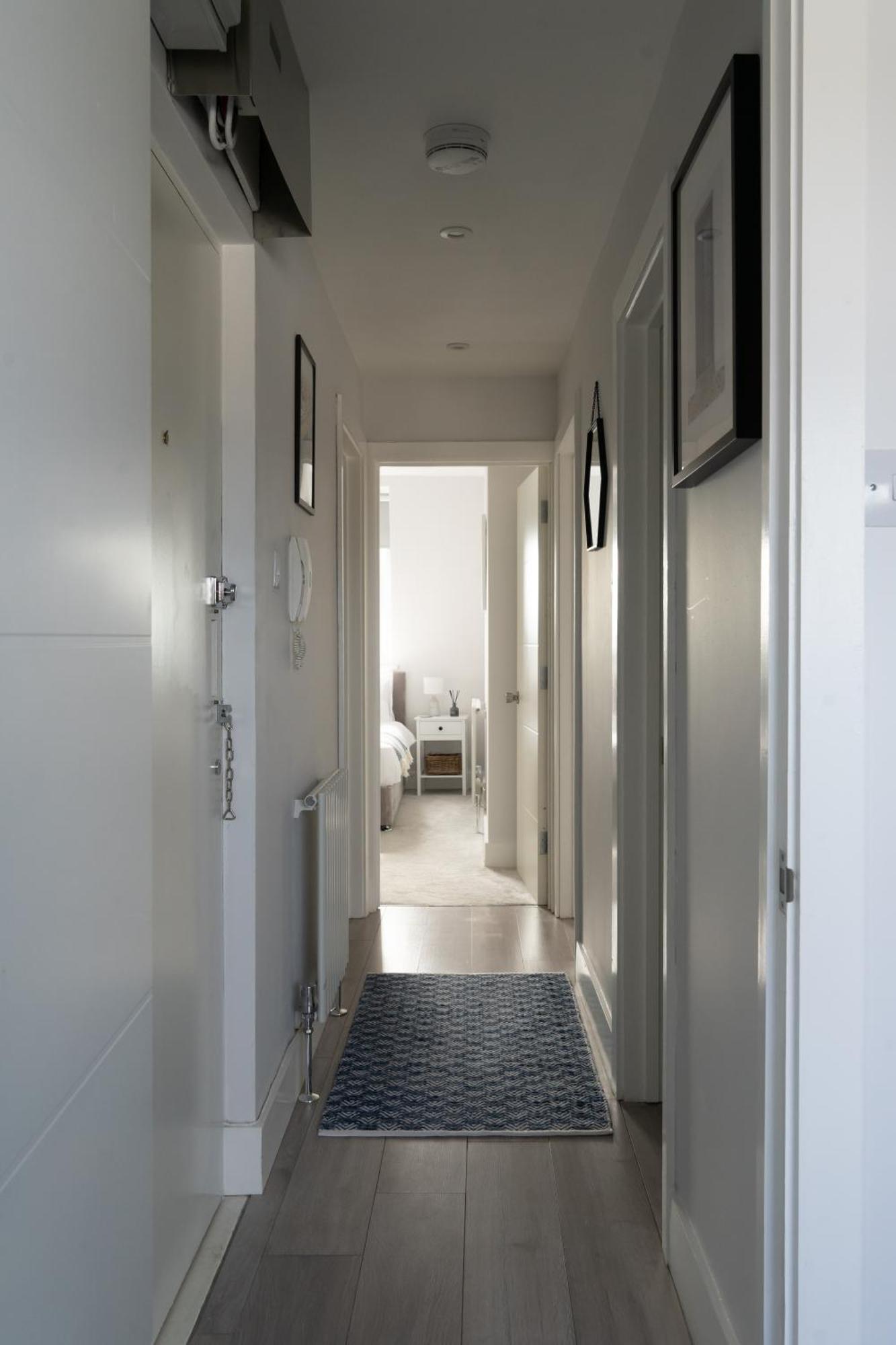 Apartment 2-br Chic, Stylish Southsea Apt, Great Views, Easter Special Offer! Spacious & Free Parking Permit, Sleeps 4 - By Blue Puffin Portsmouth