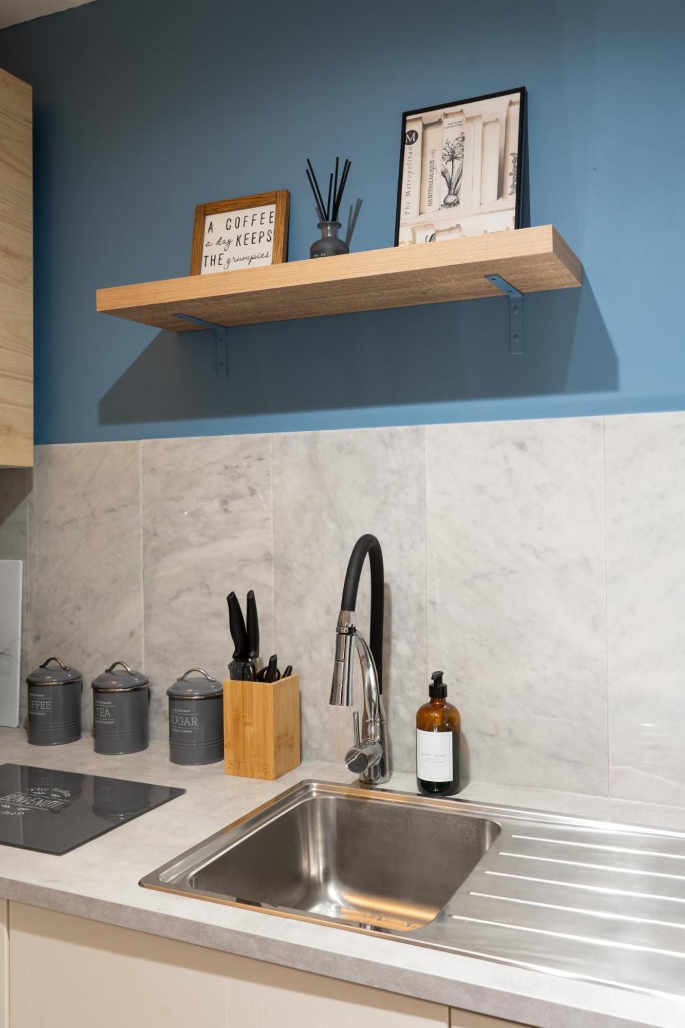 Apartment 2-br Chic, Stylish Southsea Apt, Great Views, Easter Special Offer! Spacious & Free Parking Permit, Sleeps 4 - By Blue Puffin *