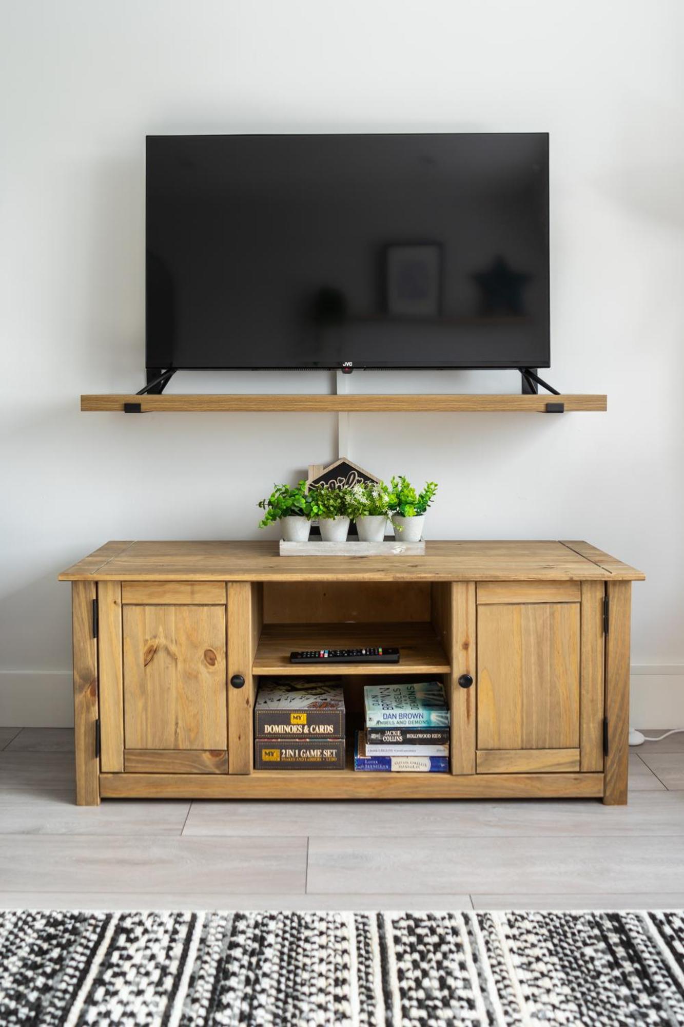 Apartment 2-br Chic, Stylish Southsea Apt, Great Views, Easter Special Offer! Spacious & Free Parking Permit, Sleeps 4 - By Blue Puffin
